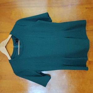 Ann Taylor factory green textured peplum top short sleeved.